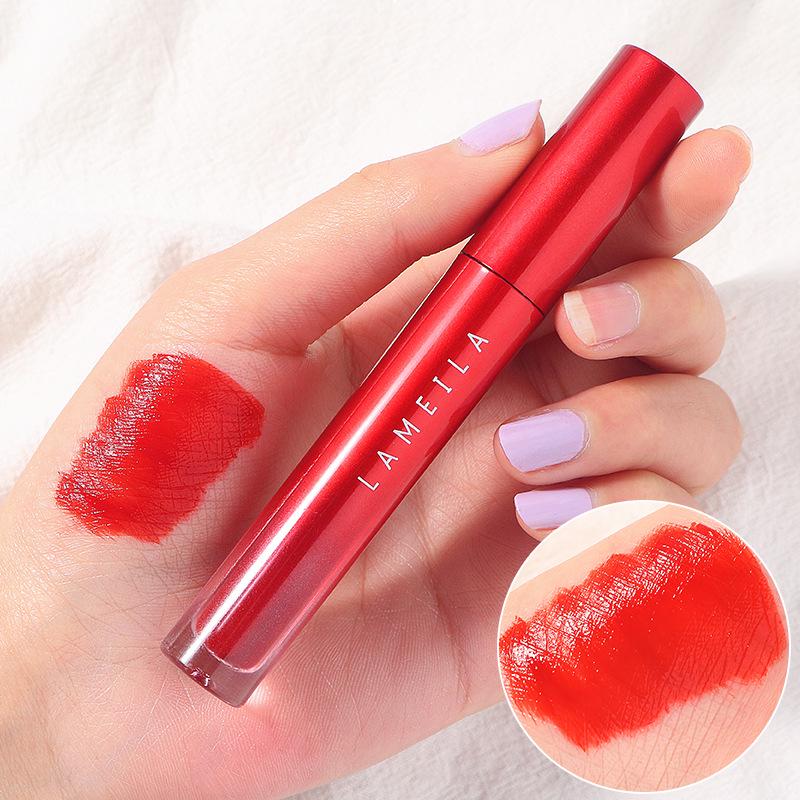 Velvet Red Matte Waterproof Lip Glaze - Long-lasting Lipstick Gloss
Velvet Red Matte Waterproof Lip Glaze - Long-lasting Lipstick Gloss