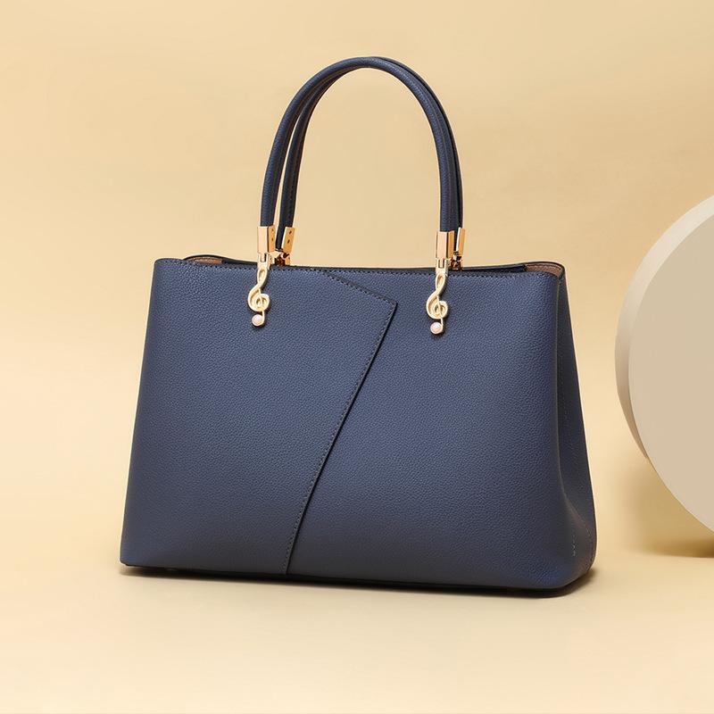 Cowhide Bag, Light Luxury Mother Bag, Large-Capacity Handbag, Shoulder Bag, Birthday Gift For Girlfriend And Wife синій
Cowhide Bag, Light Luxury Mother Bag, Large-Capacity Handbag, Shoulder Bag, Birthday Gift For Girlfriend And Wife синій