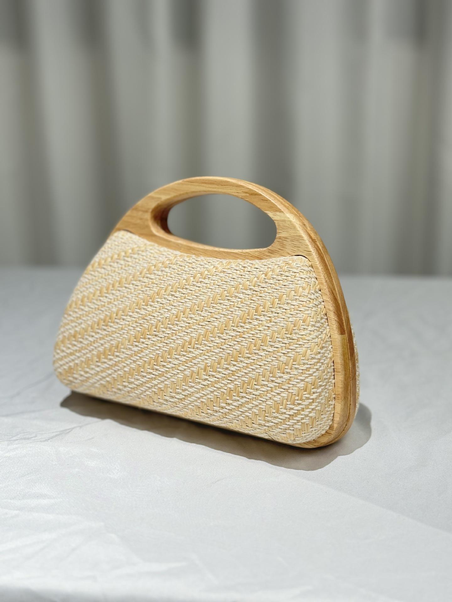 New Wooden Handheld Woven Straw Fashion Tote Bag Daily Premium Dinner Bag Banquet Niche
New Wooden Handheld Woven Straw Fashion Tote Bag Daily Premium Dinner Bag Banquet Niche