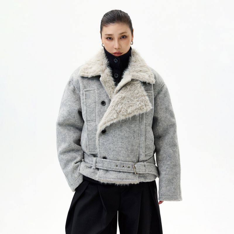 Kisko Winter High-End Wool Blend Fur Collar Cotton Jacket for Men and Women, American Style Double-Breasted Padded Warm Coat, Trendy Gray XL
Kisko Winter High-End Wool Blend Fur Collar Cotton Jacket for Men and Women, American Style Double-Breasted Padded Warm Coat, Trendy Gray XL