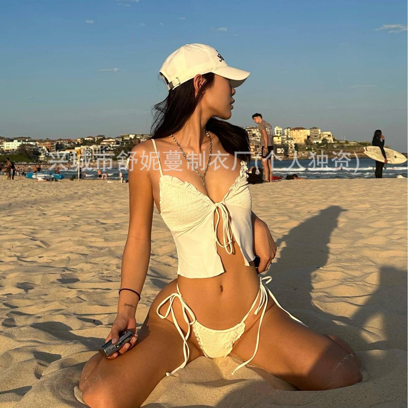 Ins Blogger s Style Exclusive Swimsuit: Chic, All-Inclusive Bikini for Smaller Busts - Perfect for Hot Springs. Medium
Ins Blogger s Style Exclusive Swimsuit: Chic, All-Inclusive Bikini for Smaller Busts - Perfect for Hot Springs. Medium