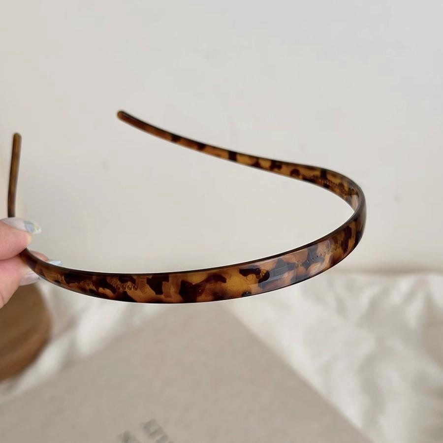 Korean Leopard Print Non-Slip Hairpin Headband for Women
Korean Leopard Print Non-Slip Hairpin Headband for Women