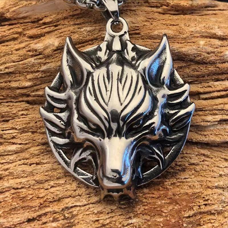 European Punk Rock Wolf Head Pendant, Vintage Men s Titanium Steel Necklace Wolf Head Pendant + Black Rope
European Punk Rock Wolf Head Pendant, Vintage Men s Titanium Steel Necklace Wolf Head Pendant + Black Rope