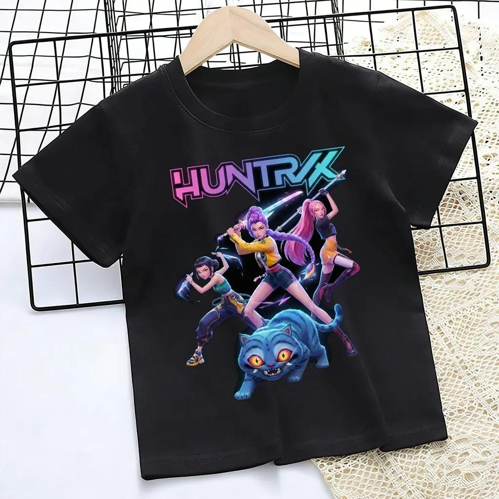 Детская футболка HUNTR/X Охотники на демонов K-pop, Унисекс, с графическим принтом виртуальной айдол-группы, Повседневная футболка с коротким рукавом, 100% хлопок, для детей 4XL
Детская футболка HUNTR/X Охотники на демонов K-pop, Унисекс, с графическим принтом виртуальной айдол-группы, Повседневная футболка с коротким рукавом, 100% хлопок, для детей 4XL