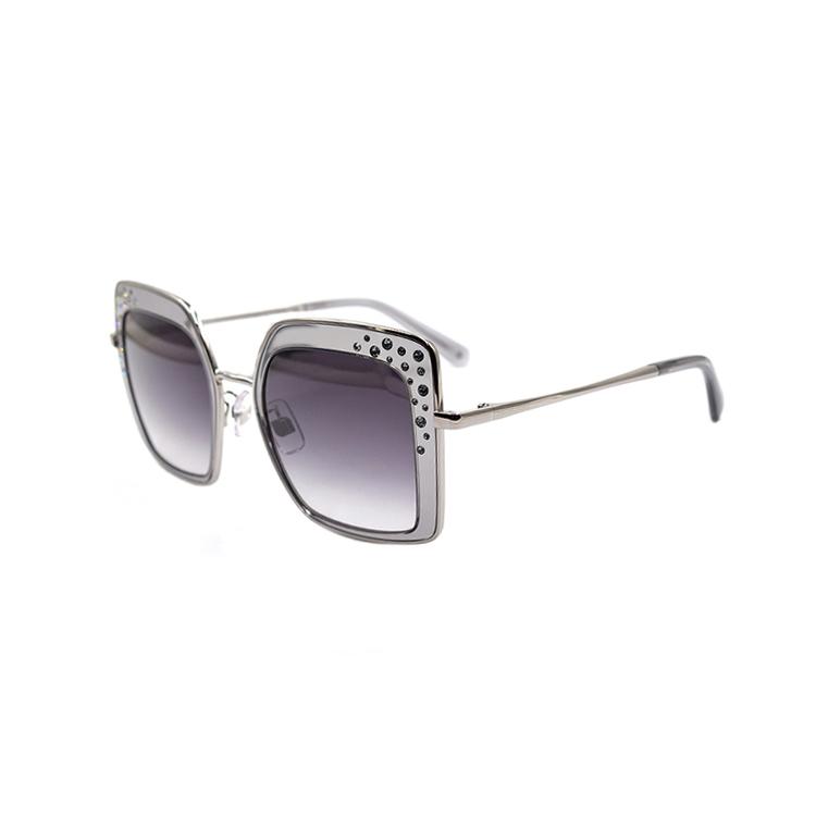 Swarovski Trendy Fashion Series Square Sunglasses Women sunglasses SK0324-H-20B 52,Silver
Swarovski Trendy Fashion Series Square Sunglasses Women sunglasses SK0324-H-20B 52,Silver