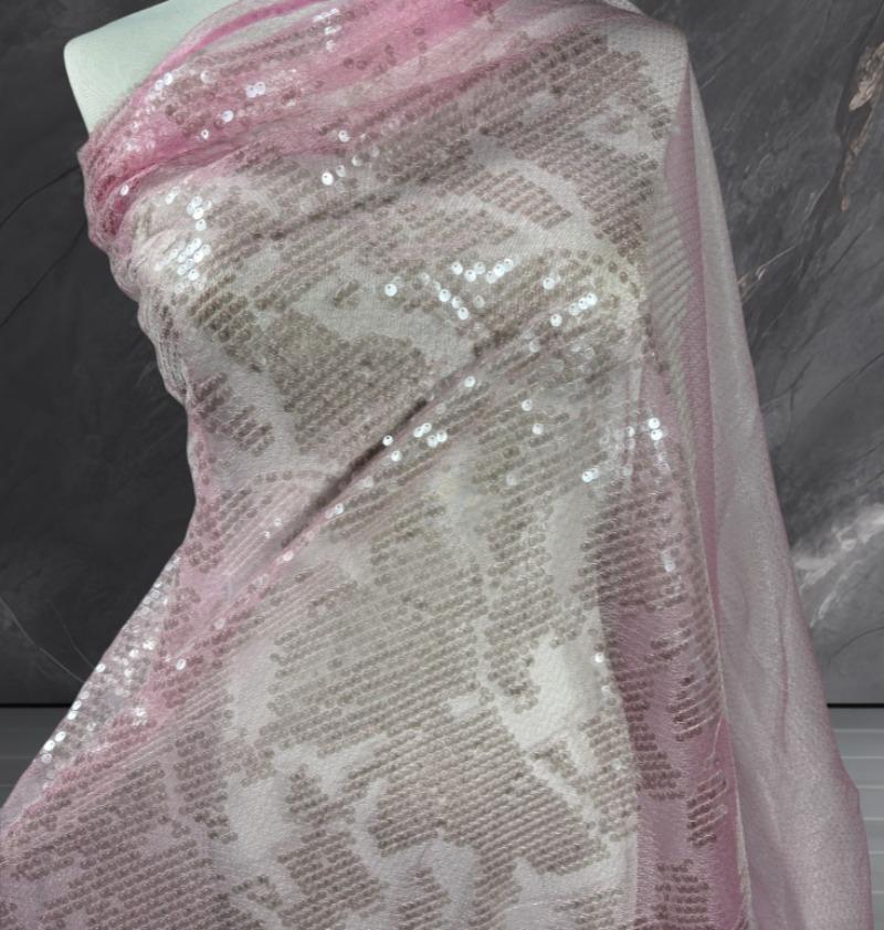 Bead Embroidery Gauze New Map Floral Diamond Mesh Sequin Embroidered Fabric Wedding Dress Stage Dress 1Yard
Bead Embroidery Gauze New Map Floral Diamond Mesh Sequin Embroidered Fabric Wedding Dress Stage Dress 1Yard