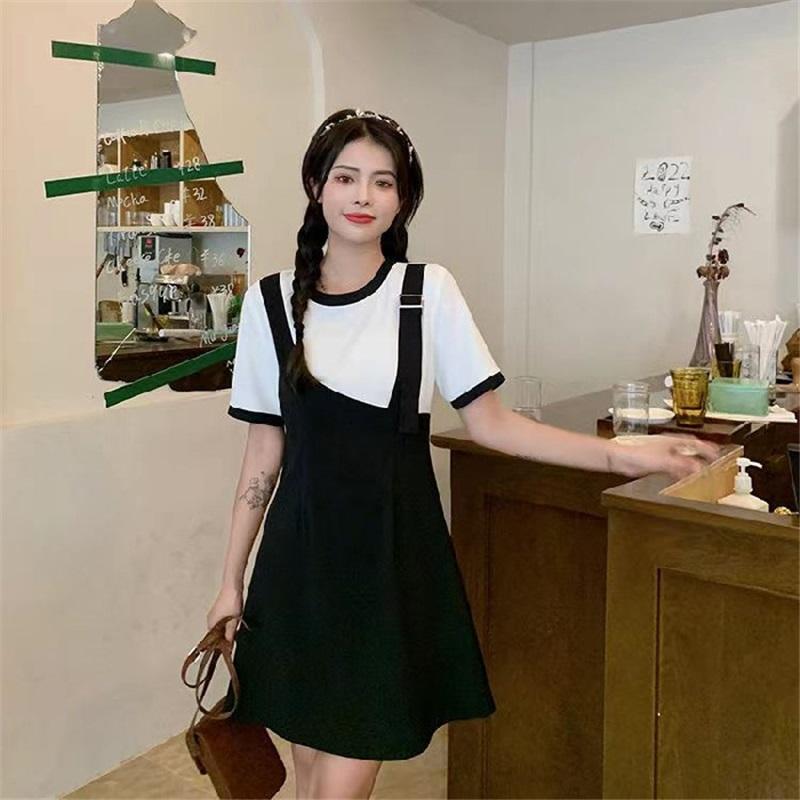 Women s Plus Size Fake Two-Piece Dress Black White Colorblock Casual Summer Short Sleeve A-Line Sundress XXXL білий
Women s Plus Size Fake Two-Piece Dress Black White Colorblock Casual Summer Short Sleeve A-Line Sundress XXXL білий