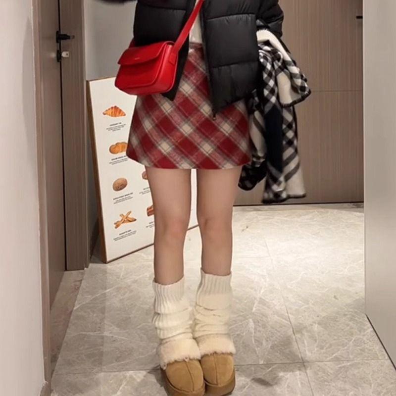 Women s High Waist Red Plaid Woolen A-Line Skirt - Autumn/Winter Thick, Slimming, Petite, Hip Wrap Design S
Women s High Waist Red Plaid Woolen A-Line Skirt - Autumn/Winter Thick, Slimming, Petite, Hip Wrap Design S