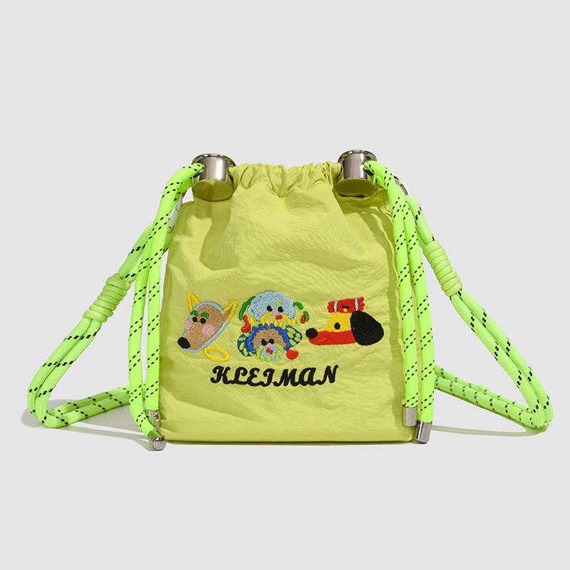 Fruit green embroidered canvas mobile phone bag women s leisure versatile sports travel messenger small bucket bag tide зелений
Fruit green embroidered canvas mobile phone bag women s leisure versatile sports travel messenger small bucket bag tide зелений