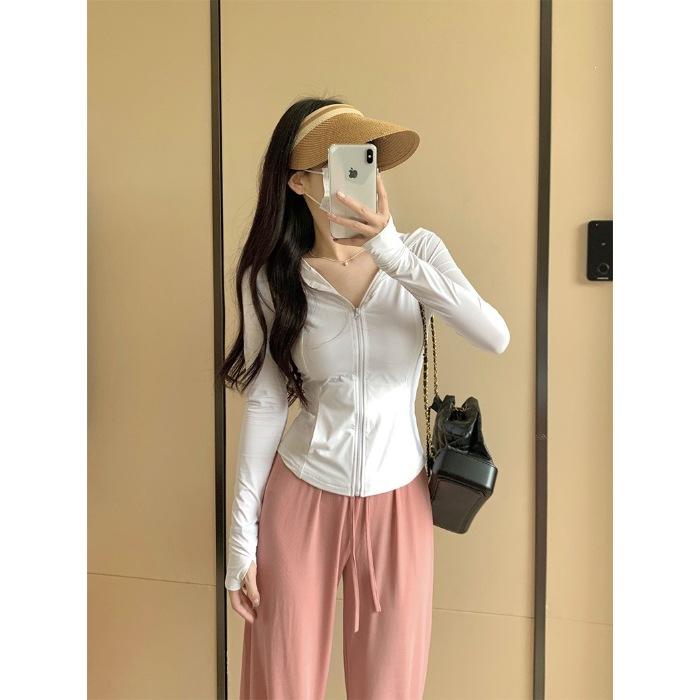 Ice silk slim-fitting sunscreen clothes women s air-conditioning clothes waist pure wind zipper cardigan light short jacket hooded S белый
Ice silk slim-fitting sunscreen clothes women s air-conditioning clothes waist pure wind zipper cardigan light short jacket hooded S белый