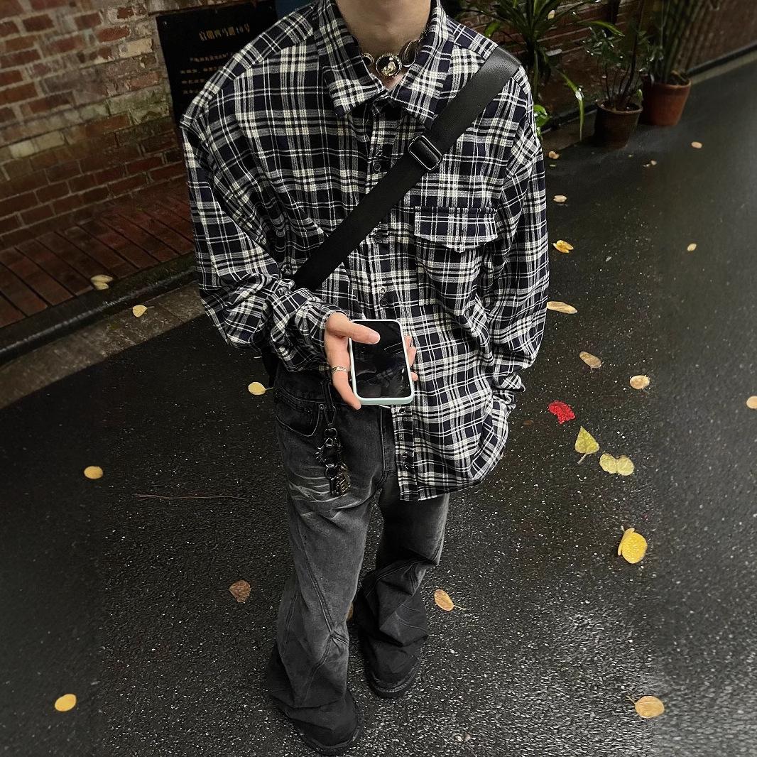 Unisex Hong Kong Retro Plaid Long-Sleeve Shirt – Loose, Lightweight & Sun-Protective Extra Large
Unisex Hong Kong Retro Plaid Long-Sleeve Shirt – Loose, Lightweight & Sun-Protective Extra Large