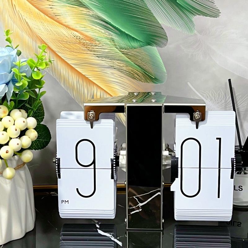 Nordic Table Clocks Retro Page Turning Clock Simple Luxury Automatic Mechanical Watch Living Room Decora Desktop Ornament
Nordic Table Clocks Retro Page Turning Clock Simple Luxury Automatic Mechanical Watch Living Room Decora Desktop Ornament
