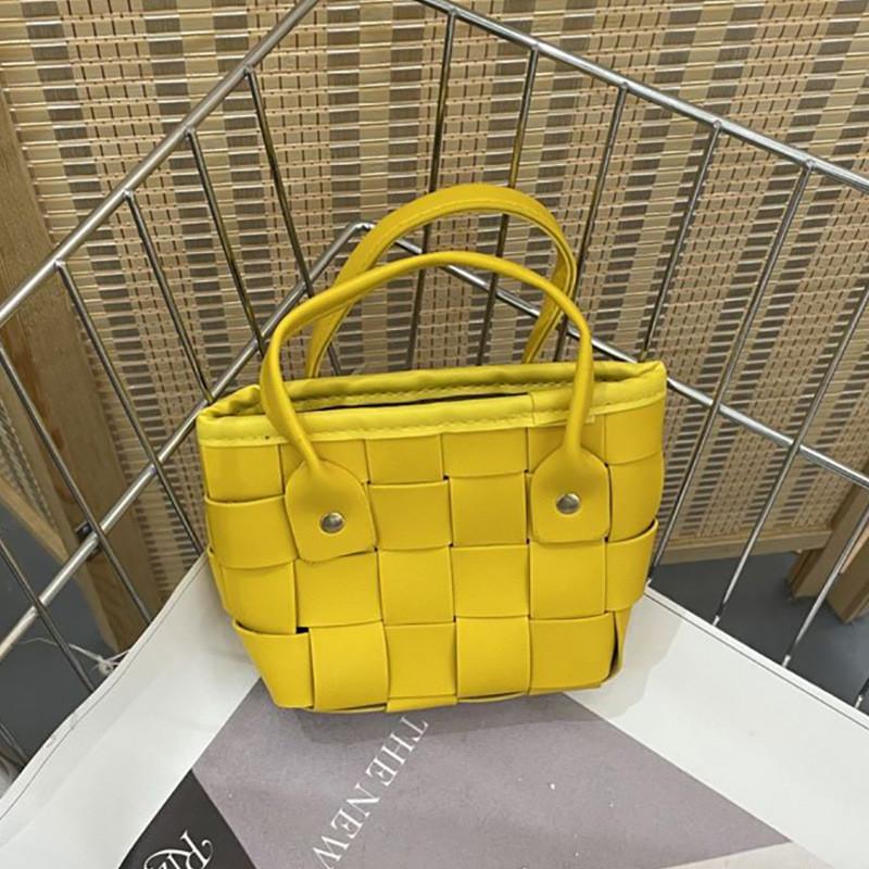 Modern And Chic Miniature Handbag For Little Girls Crafted From Soft Pu Leather жовтий
Modern And Chic Miniature Handbag For Little Girls Crafted From Soft Pu Leather жовтий