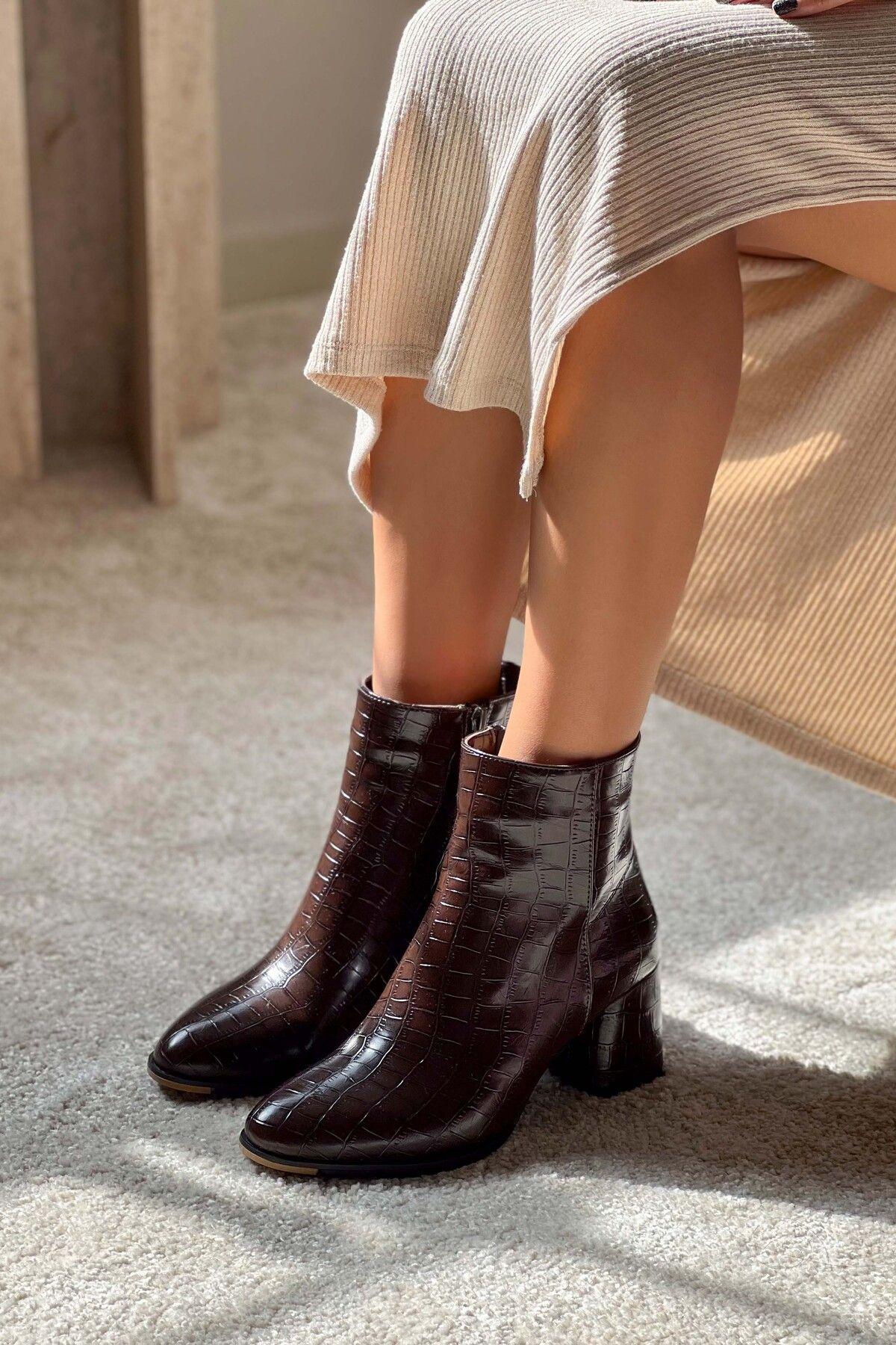 Women s Modern Stylish Fashion Toffy Coffee Patterned Zipper Detailed Women s High Heel Boots
Women s Modern Stylish Fashion Toffy Coffee Patterned Zipper Detailed Women s High Heel Boots