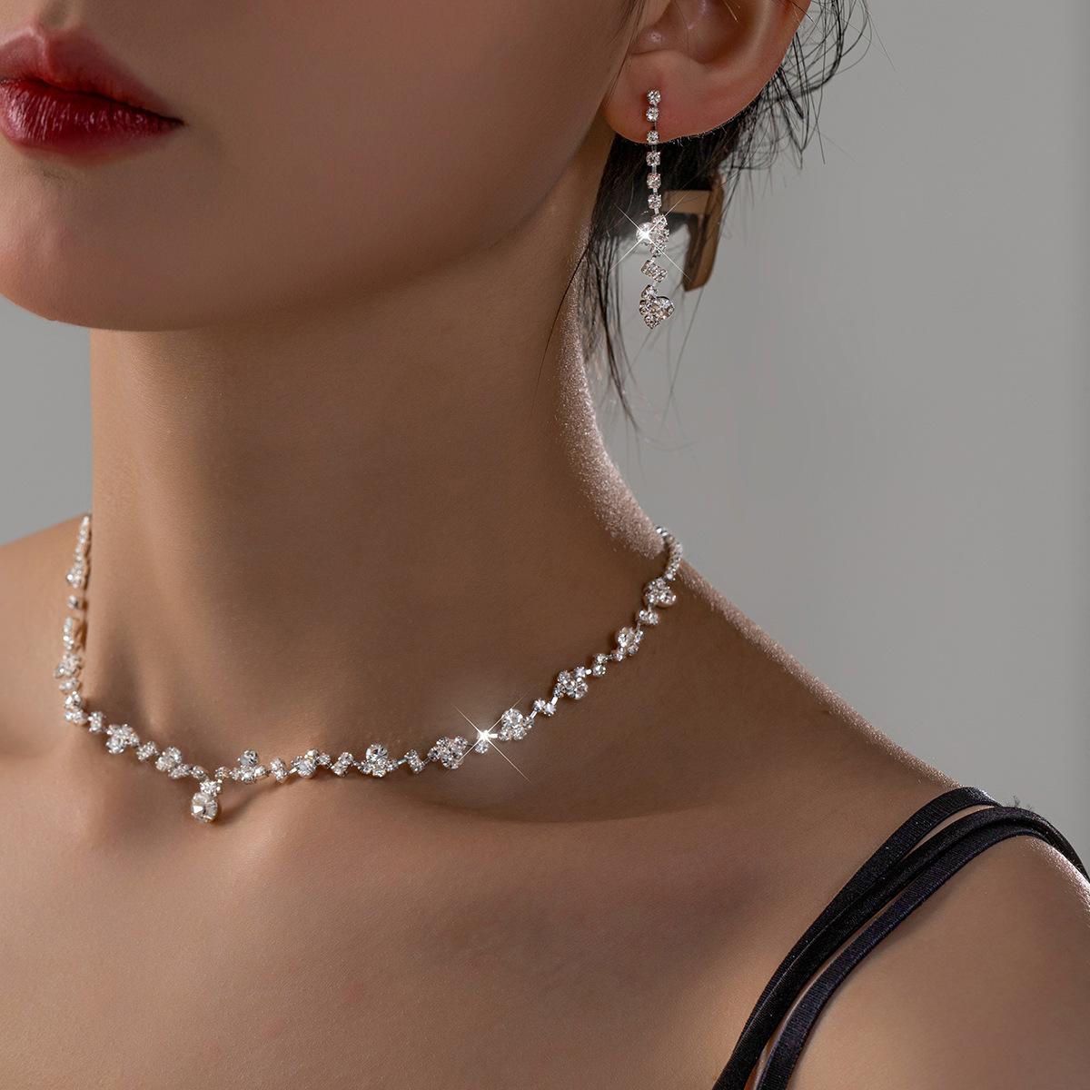 Делікатний ланцюжок-кігтик, перебільшений набір намист, набір з двох предметів, намисто-крапля води, вечеря, весільні аксесуари, жіночі прикраси Pure natural срібний
Делікатний ланцюжок-кігтик, перебільшений набір намист, набір з двох предметів, намисто-крапля води, вечеря, весільні аксесуари, жіночі прикраси Pure natural срібний