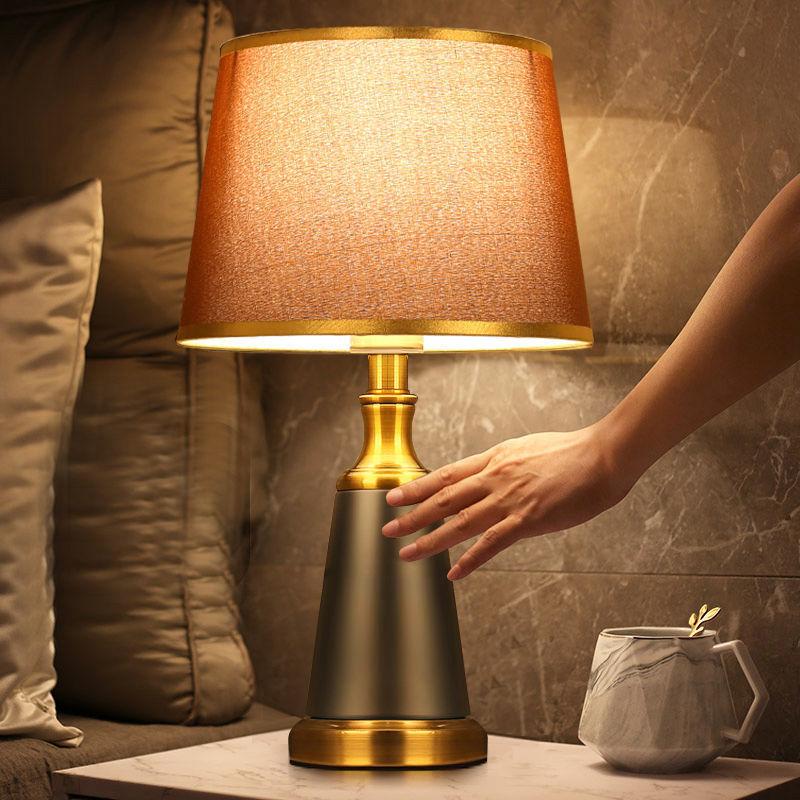Modern Bedroom Living Room Bedside Lamp Creative Luxury Desk Light Fabric Switching Table Light Hotel Foyer Study Office Hall Button Control&AU plug
Modern Bedroom Living Room Bedside Lamp Creative Luxury Desk Light Fabric Switching Table Light Hotel Foyer Study Office Hall Button Control&AU plug