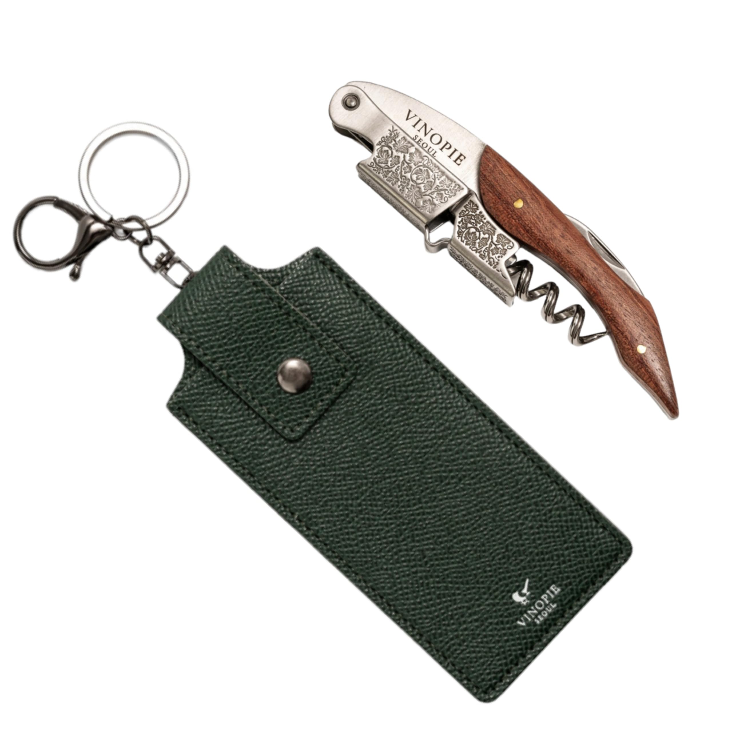 Professional Wood Grape Sommelier Knife and Leather Green Wine Keyring Ergonomic Beer Opener Foil Cutter Waiter Corkscrew Wine Opener - зелёный
Professional Wood Grape Sommelier Knife and Leather Green Wine Keyring Ergonomic Beer Opener Foil Cutter Waiter Corkscrew Wine Opener - зелёный