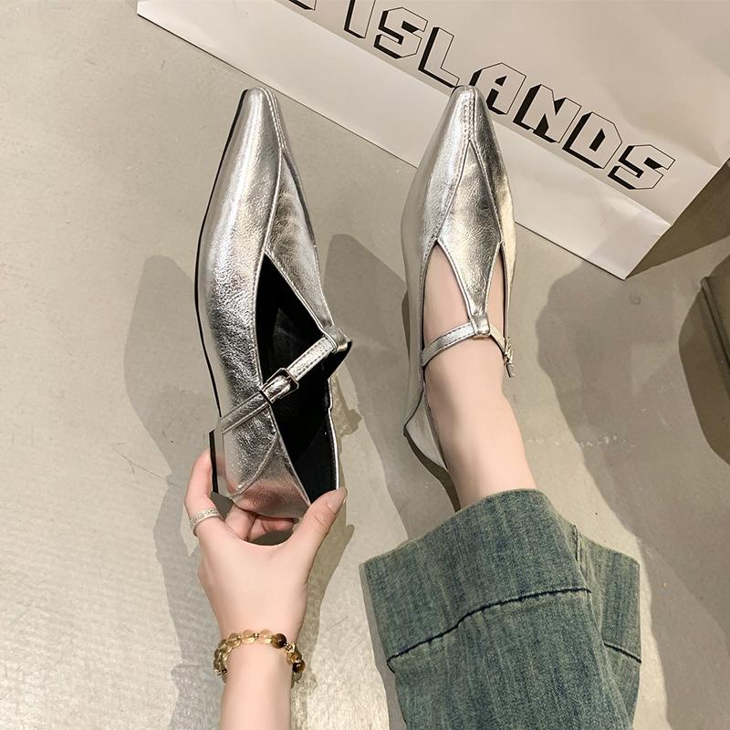 Элегантные женские тапочки с острым носком, модные мюли, туфли на каблуке, сандалии 2025, дизайнерские шлепанцы, летние новинки, роскошные шлепанцы Mujer 40 серебряный
Элегантные женские тапочки с острым носком, модные мюли, туфли на каблуке, сандалии 2025, дизайнерские шлепанцы, летние новинки, роскошные шлепанцы Mujer 40 серебряный