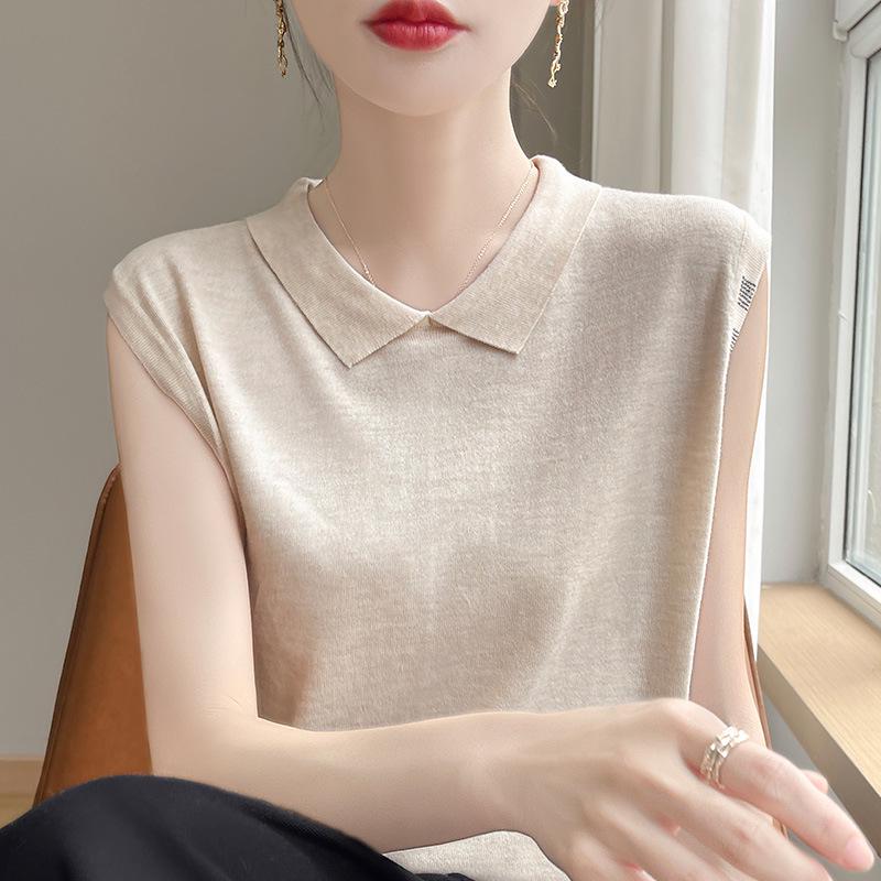 Spring/Summer Women s Knitwear Turn-Down Collar Sleeveless Vest: Versatile Solid Color Base Layer for a Chic Look XL for 67.5-77.5kg серый
Spring/Summer Women s Knitwear Turn-Down Collar Sleeveless Vest: Versatile Solid Color Base Layer for a Chic Look XL for 67.5-77.5kg серый