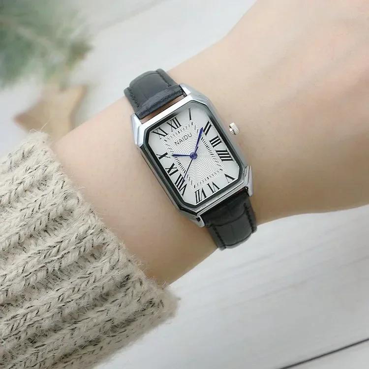 Роскошные женские прямоугольные часы Простые римские цифры Маленький циферблат Кварцевые часы Женские Нишевые часы Женские Винтажные наручные часы Reloj
Роскошные женские прямоугольные часы Простые римские цифры Маленький циферблат Кварцевые часы Женские Нишевые часы Женские Винтажные наручные часы Reloj