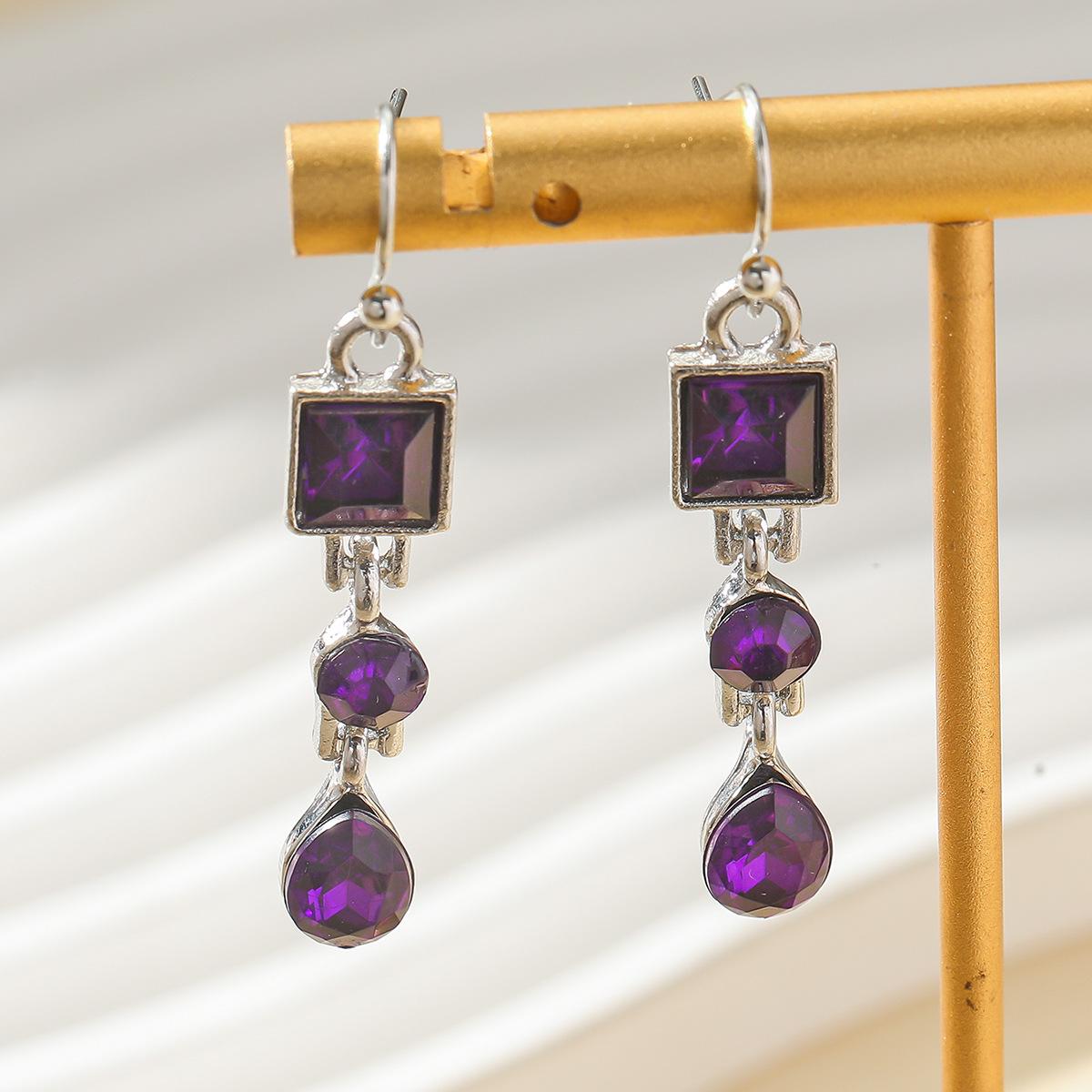 Новые европейские и американские простые серьги с очарованием в виде лаванды, серьги с темпераментом
Новые европейские и американские простые серьги с очарованием в виде лаванды, серьги с темпераментом