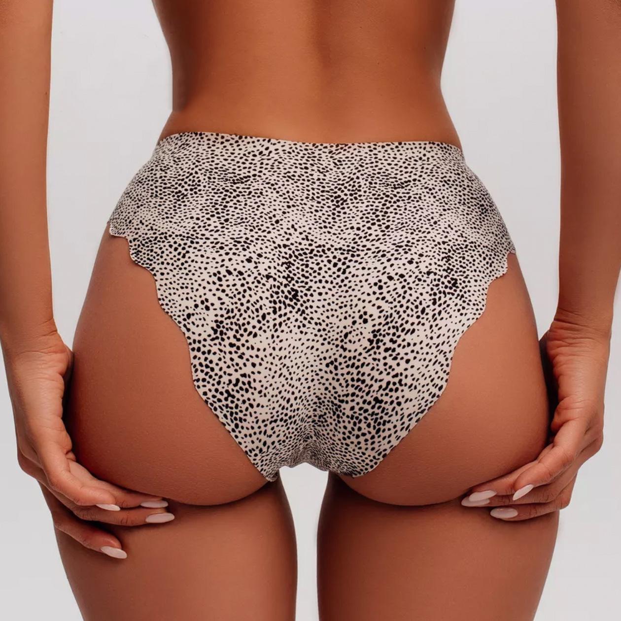 2PCS Women s High Quality Nylon Ice Silk Panties Leopard/Zebra/Spot Print High Stretch Plus Size Seamless Triangle Briefs 6XL
2PCS Women s High Quality Nylon Ice Silk Panties Leopard/Zebra/Spot Print High Stretch Plus Size Seamless Triangle Briefs 6XL