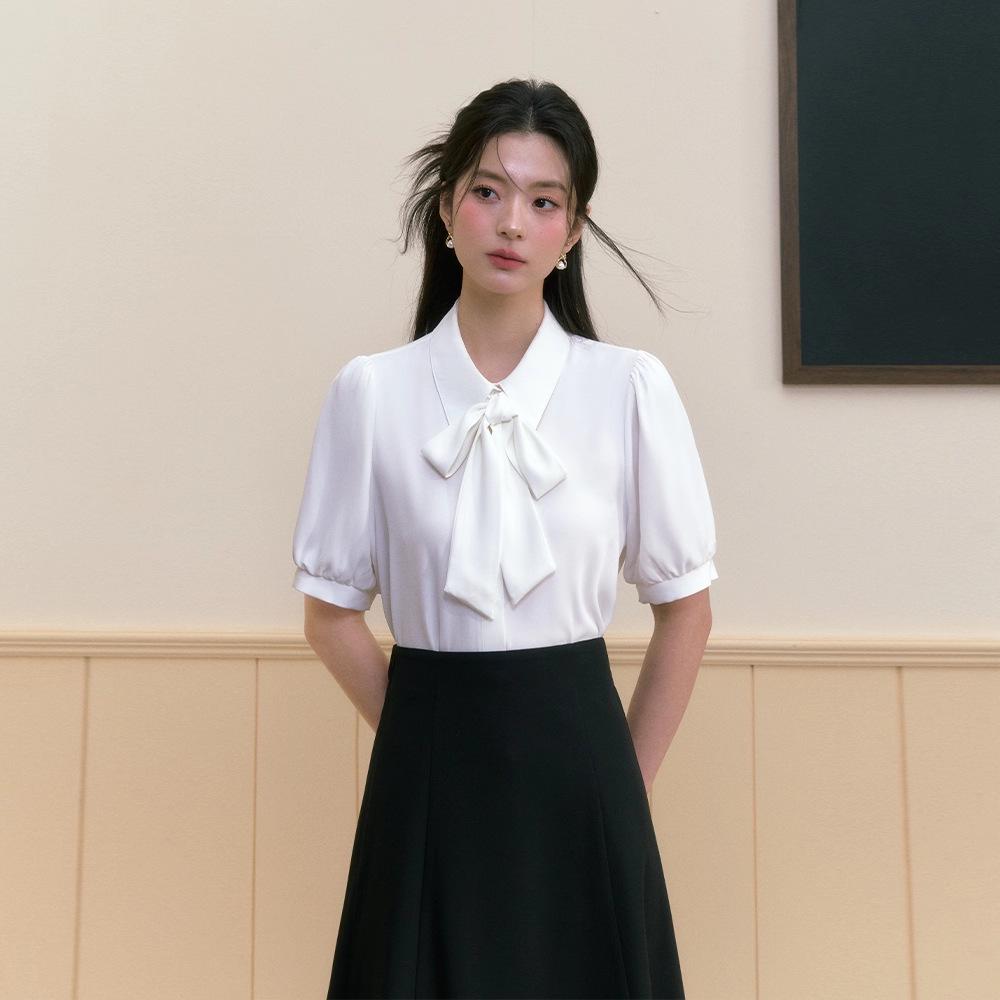 White Short-Sleeved Women s Professional French-Style Chiffon Blouse Large
White Short-Sleeved Women s Professional French-Style Chiffon Blouse Large