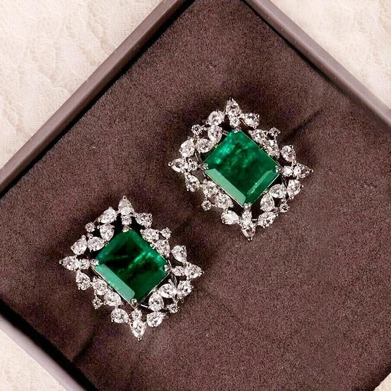 Cutting sugar earrings inlaid with emerald and cubic zirconia are elegant women s accessories, suitable for wedding Zircon part
Cutting sugar earrings inlaid with emerald and cubic zirconia are elegant women s accessories, suitable for wedding Zircon part