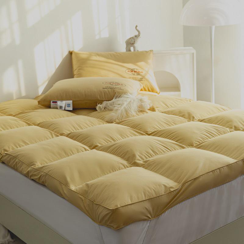 Утолщенный наматрасник из пуха белого гуся - Теплый, качество пятизвездочного отеля, для общежитий и татами-футонов 100x200cm
Утолщенный наматрасник из пуха белого гуся - Теплый, качество пятизвездочного отеля, для общежитий и татами-футонов 100x200cm