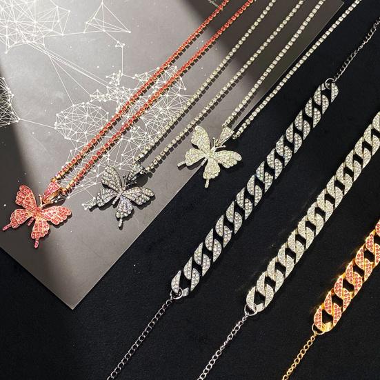 Necklace Chain Exaggerated Twisted Chain Double Layer Personality Big Butterfly Inlaid Rhinestone Sweater Necklace
Necklace Chain Exaggerated Twisted Chain Double Layer Personality Big Butterfly Inlaid Rhinestone Sweater Necklace