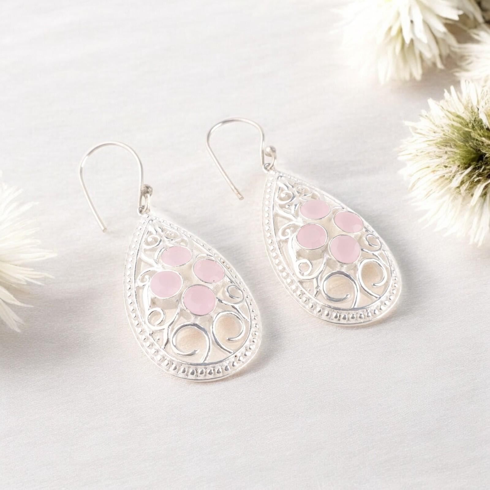 Розовый Халцедон Драгоценный Камень Серебро 925 пробы Ручная Работа Ювелирные Изделия Серьги 2,25 CE-17-16
Розовый Халцедон Драгоценный Камень Серебро 925 пробы Ручная Работа Ювелирные Изделия Серьги 2,25 CE-17-16