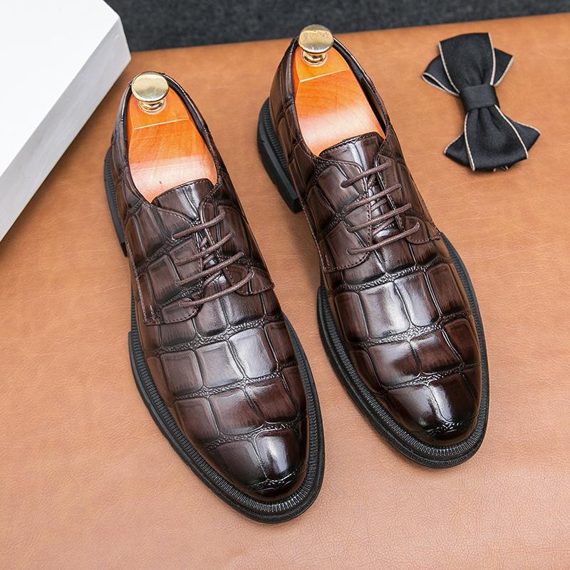 Pointed hair stylist trendy men s shoes British casual small leather shoes men s formal leather shoes new shoes business 44
Pointed hair stylist trendy men s shoes British casual small leather shoes men s formal leather shoes new shoes business 44