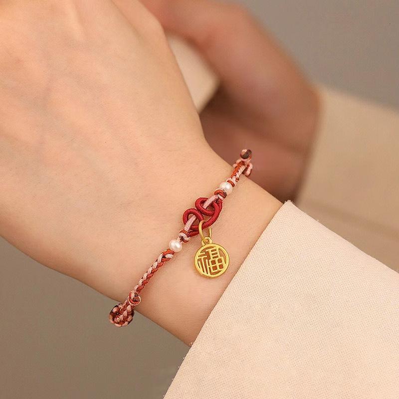 Песок Золотой Hollow Fu Brand Hand Rope Женский Ins Niche Design Sense Fashion National Tide Style Двухцветный браслет ручной работы
Песок Золотой Hollow Fu Brand Hand Rope Женский Ins Niche Design Sense Fashion National Tide Style Двухцветный браслет ручной работы