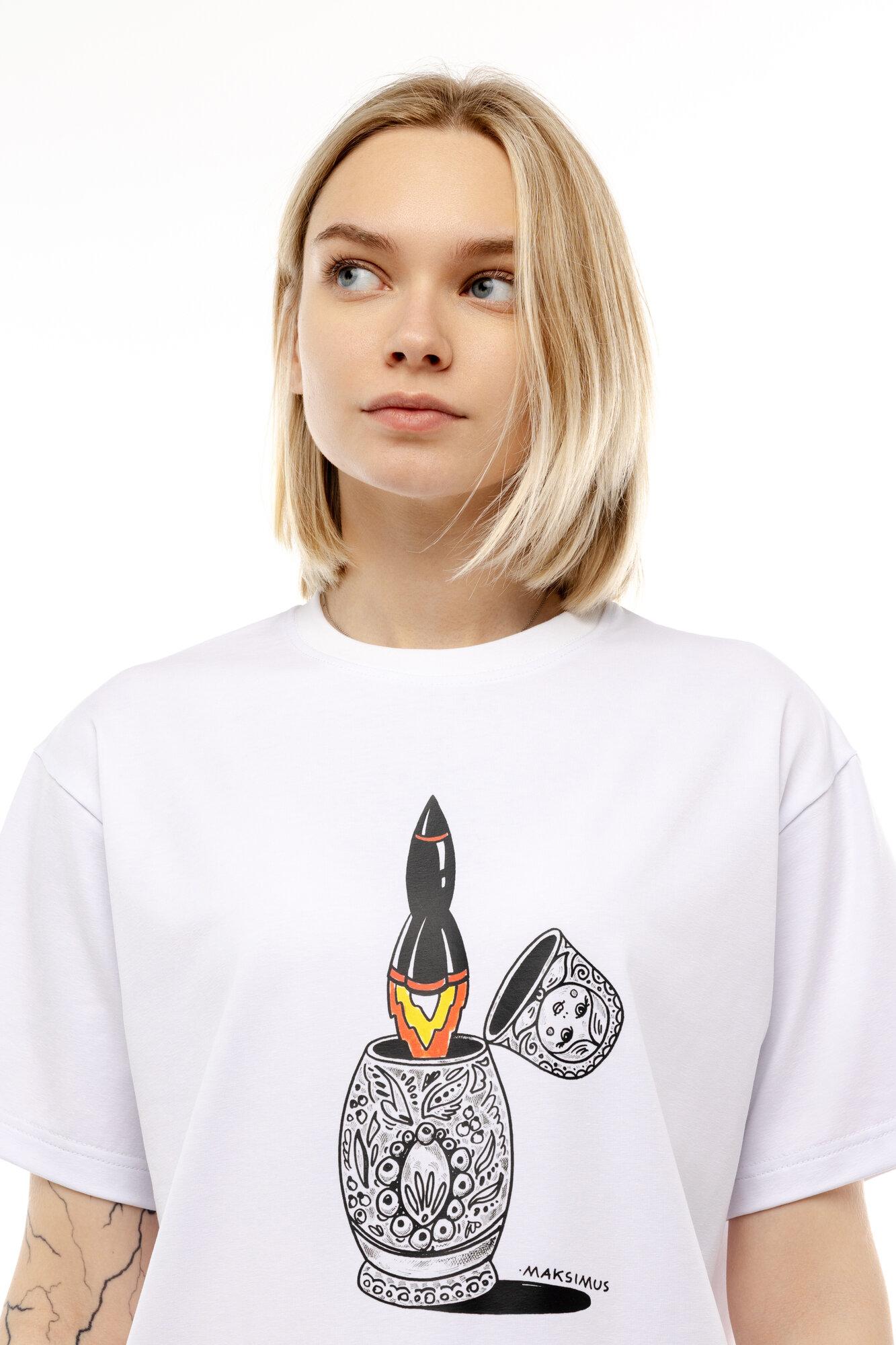 Oversized t-shirt with print L
Oversized t-shirt with print L