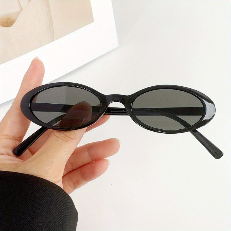 Women s Retro Oval Sunglasses Vintage Cat eye Frame Fashionable Lightweight Comfortable Sun Glasses for Female UV400 черный серый
Women s Retro Oval Sunglasses Vintage Cat eye Frame Fashionable Lightweight Comfortable Sun Glasses for Female UV400 черный серый