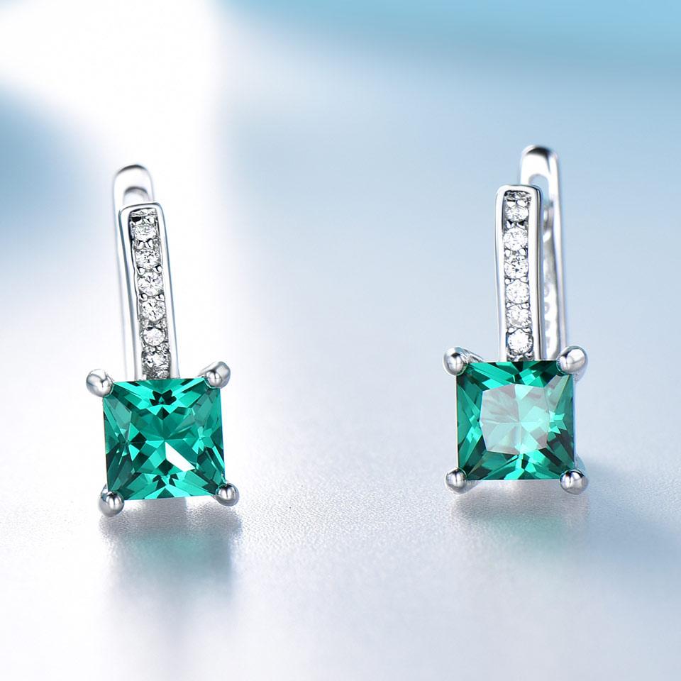 Роскошные серебряные серьги с большим камнем под изумруд. Замок английский изумрудный
Роскошные серебряные серьги с большим камнем под изумруд. Замок английский изумрудный