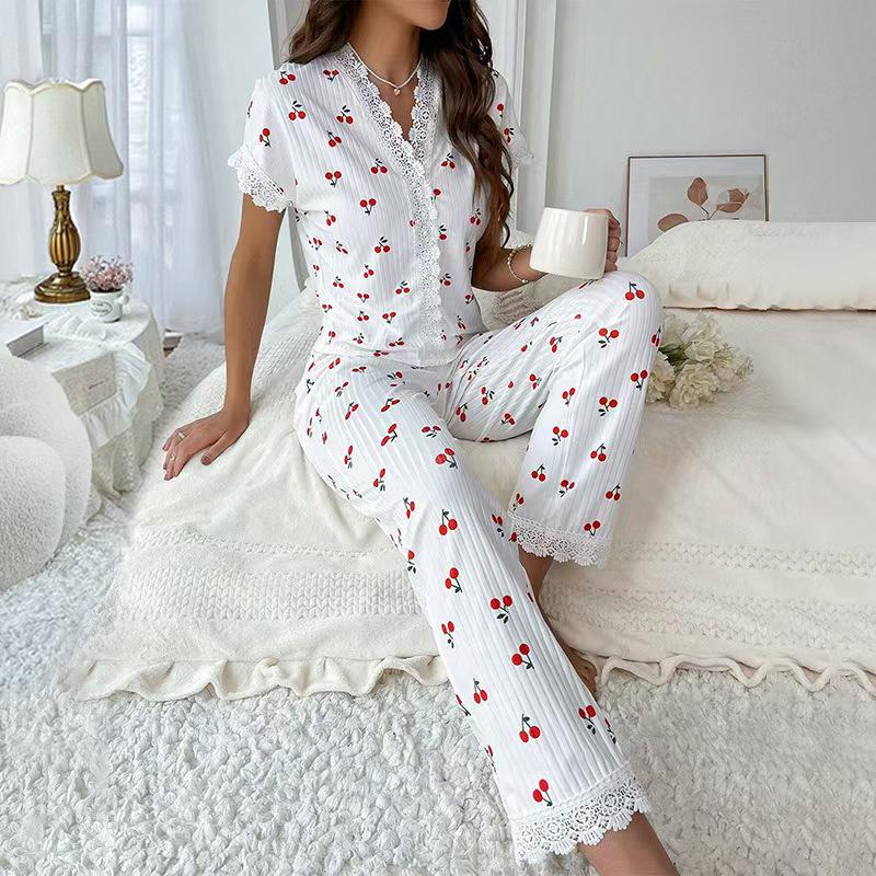 European and American Cherry Print Lace Lapel Pajama Set - Long Sleeve Nightgown and Pants XLarge красный
European and American Cherry Print Lace Lapel Pajama Set - Long Sleeve Nightgown and Pants XLarge красный