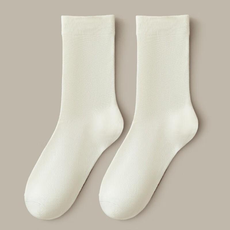 Женские хлопковые носки средней длины
Женские хлопковые носки средней длины