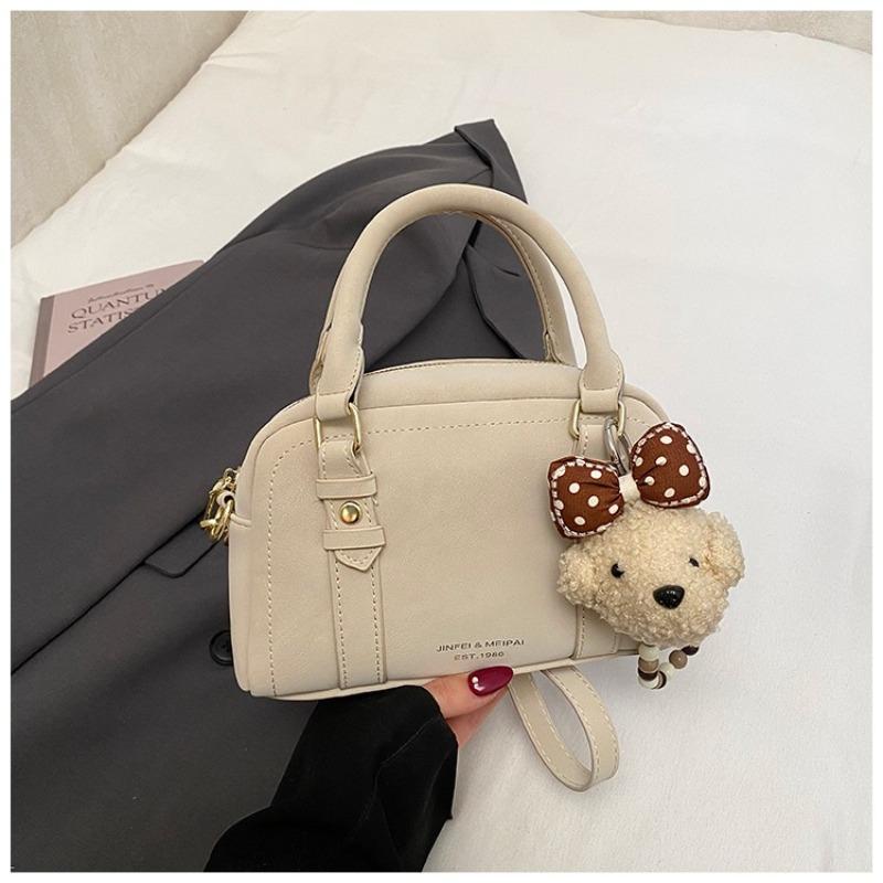Handbag - Retro Single-shoulder Pillow Bag - Suitable for Office Commuters - Crossbody Women s Bag With pendant бежевий
Handbag - Retro Single-shoulder Pillow Bag - Suitable for Office Commuters - Crossbody Women s Bag With pendant бежевий