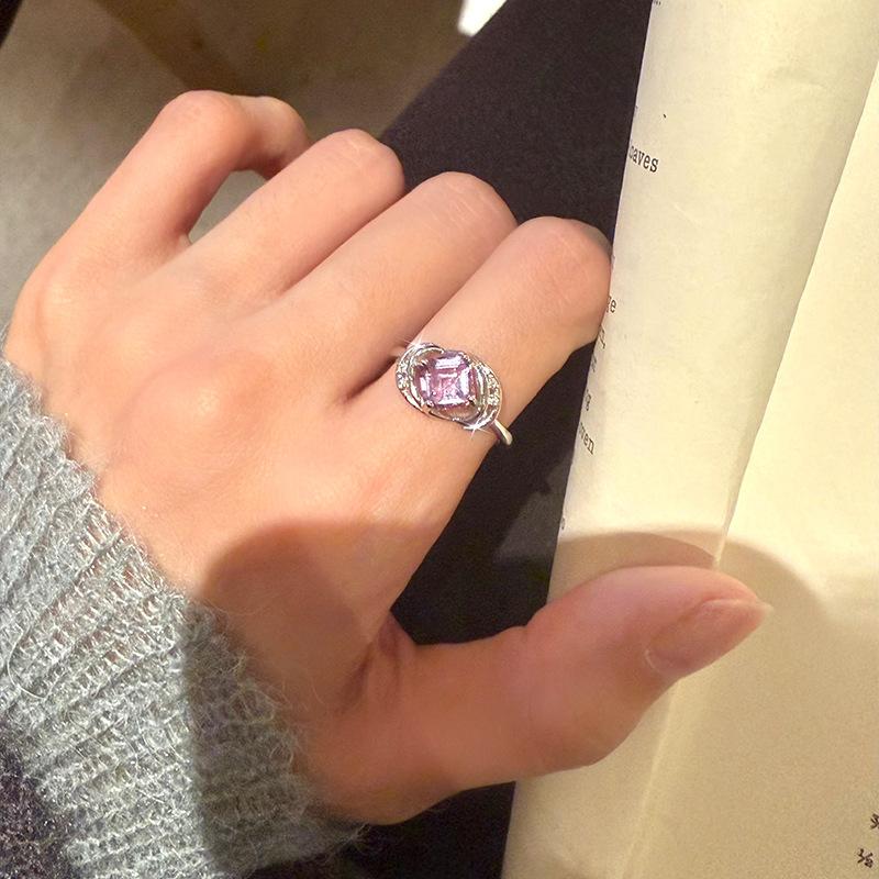 S925 Sterling Silver Adjustable Ring Natural Garnet Topaz Crystal Fashion High Sense Finger Ring Fine Jewelry for Women Adjustable opening
S925 Sterling Silver Adjustable Ring Natural Garnet Topaz Crystal Fashion High Sense Finger Ring Fine Jewelry for Women Adjustable opening
