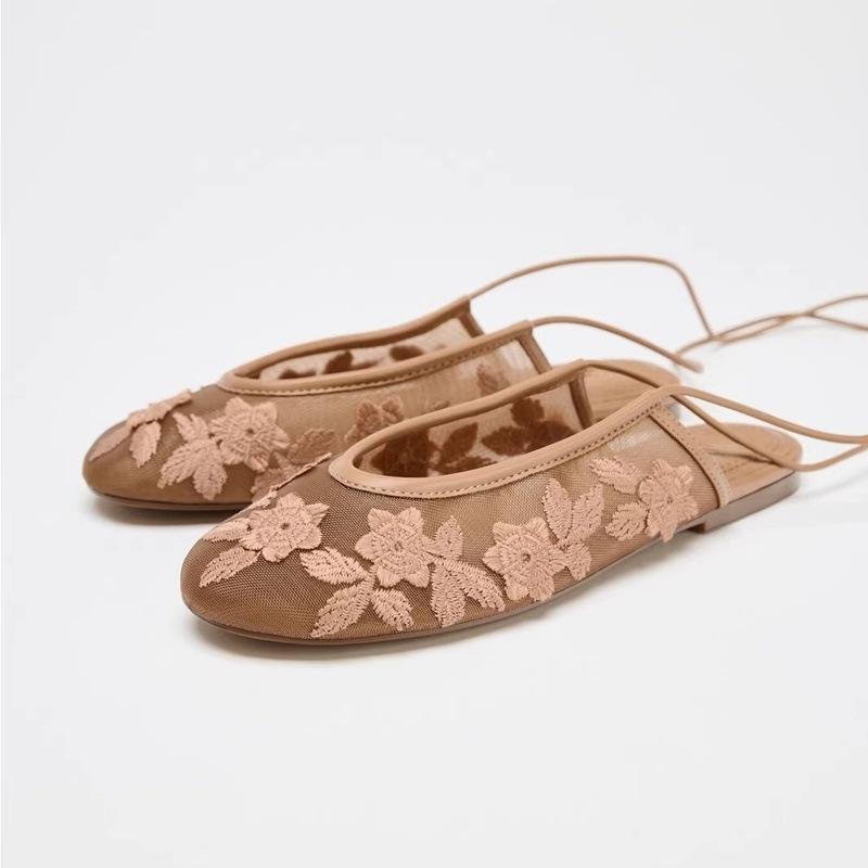 Модная Универсальная Женская Обувь на Плоской Подошве 2025 Лето Вышитые Цветы Шнуровка Балетки Мэри Джейн Повседневные Мюли Женская Обувь 42 бежевый
Модная Универсальная Женская Обувь на Плоской Подошве 2025 Лето Вышитые Цветы Шнуровка Балетки Мэри Джейн Повседневные Мюли Женская Обувь 42 бежевый