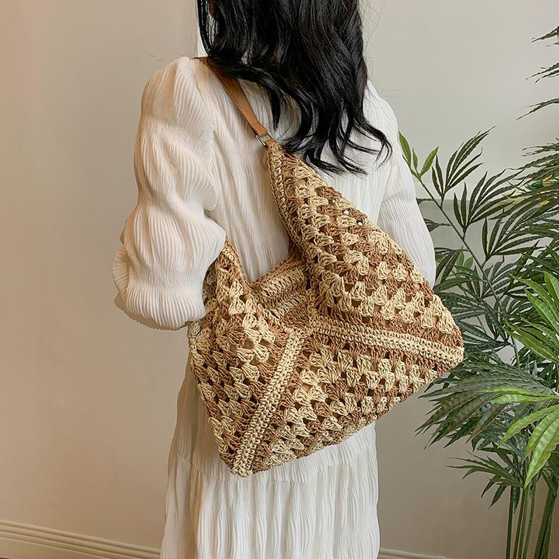 Large capacity woven bag women s new 2025 summer fashion shoulder straw bag versatile tote bag хакі
Large capacity woven bag women s new 2025 summer fashion shoulder straw bag versatile tote bag хакі