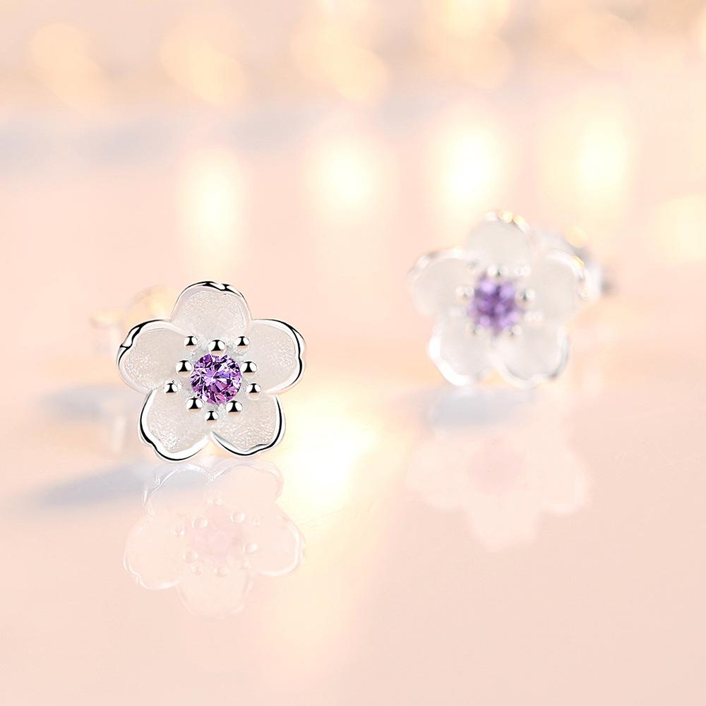 Exquisite Romantic Pink Purple Zircon Five-petaled Flower Piercing Stud Earrings for Women Fashion Cute Daily Jewelry Accessory
Exquisite Romantic Pink Purple Zircon Five-petaled Flower Piercing Stud Earrings for Women Fashion Cute Daily Jewelry Accessory