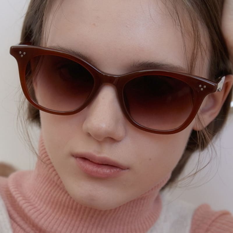 One Brilliant Saylor-OB498-Wine FREE
One Brilliant Saylor-OB498-Wine FREE