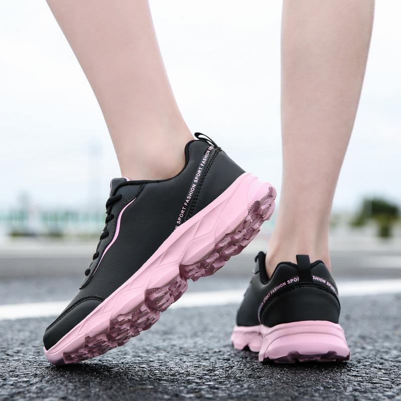 Four Seasons Leather Running Shoes Women s Flat-bottomed Casual Sneakers Korean Edition Travel Shoes Tide Single Shoes Soft-soled Shoes Large 35
Four Seasons Leather Running Shoes Women s Flat-bottomed Casual Sneakers Korean Edition Travel Shoes Tide Single Shoes Soft-soled Shoes Large 35