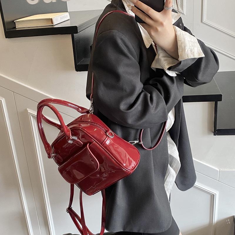 Portable double shoulder women 2025 new trendy niche fashion small square bag versatile shoulder bag messenger bag bag
Portable double shoulder women 2025 new trendy niche fashion small square bag versatile shoulder bag messenger bag bag