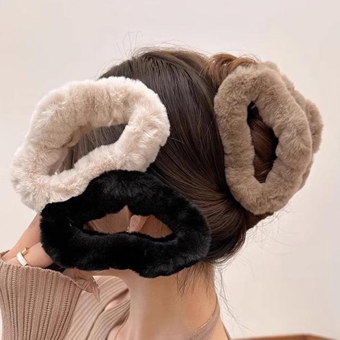 2024 Женский стиль Винтаж Ретро Цветок Стильный Нерегулярный Головной Убор 34
2024 Женский стиль Винтаж Ретро Цветок Стильный Нерегулярный Головной Убор 34