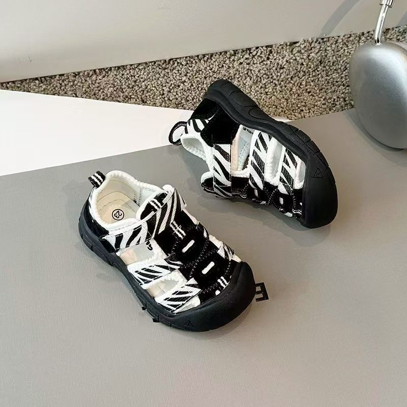 New summer style boys closed-toe hollow sandals, girls breathable children s beach shoes, baby sandals, infant shoes 21Inner Length14.2CM чёрный
New summer style boys closed-toe hollow sandals, girls breathable children s beach shoes, baby sandals, infant shoes 21Inner Length14.2CM чёрный