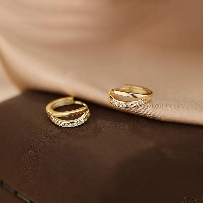Wavy Earrings: Women s Elegant, Lightweight Luxury with a Unique, Exquisite Design for a Subtle and Gentle Style.
Wavy Earrings: Women s Elegant, Lightweight Luxury with a Unique, Exquisite Design for a Subtle and Gentle Style.