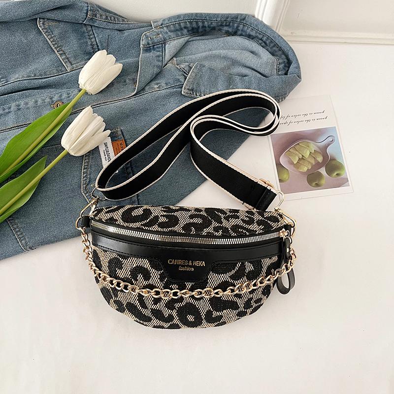 Chain Waist Bag Leopard Printing Handbag Canvas Fanny Pack Women 2026 New Fashion Waist Pack Small Saddle Crossbody Chest Bag
Chain Waist Bag Leopard Printing Handbag Canvas Fanny Pack Women 2026 New Fashion Waist Pack Small Saddle Crossbody Chest Bag